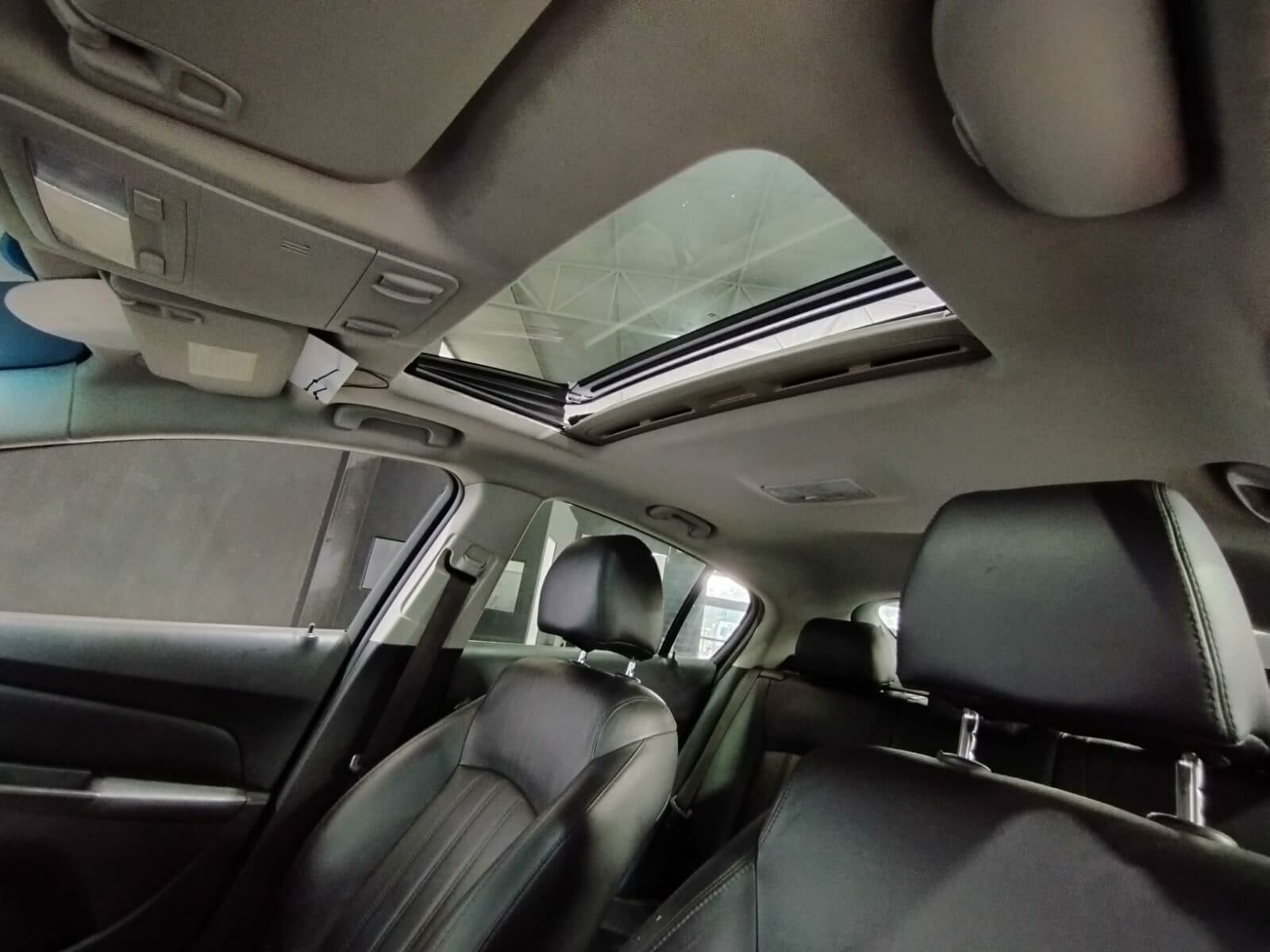 Imagem do veículo  CHEVROLET CRUZE SPORT C/ TETO SOLAR
